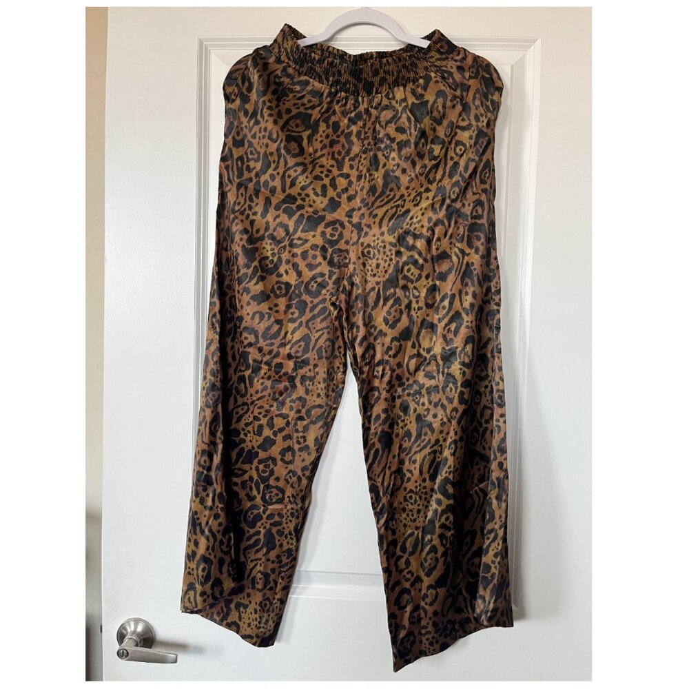H&M Leopard Print pull-on pants Sz 4